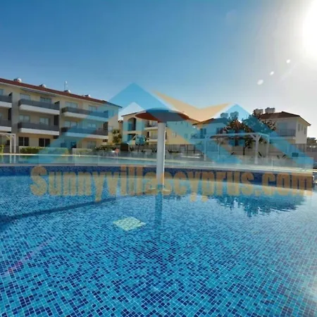 Sunnyvillas Mythical Gym Swimming Pool S19 Paralímni