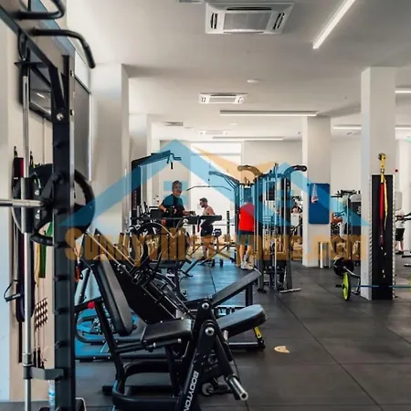 Sunnyvillas Mythical Gym Swimming Pool S19 דירה