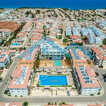 Sunnyvillas Mythical Gym Swimming Pool S19 Apartmán