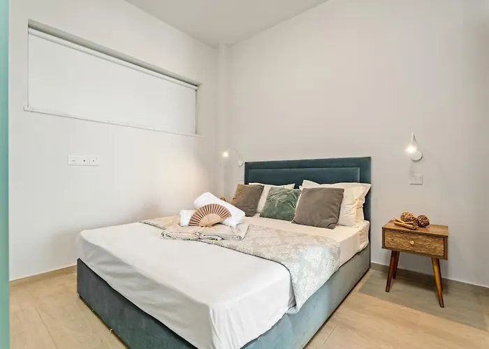 Sunnyvillas Mythical Gym Swimming Pool S19